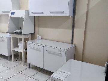 Laborat�rio para produ��o de s�lidos (c�psulas) e lavat�rios 2�piso
