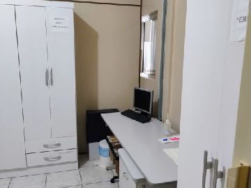 Laborat�rio para produ��o de semi-s�lidos ( parte dermatol�gica) e lavat�rios 2�piso