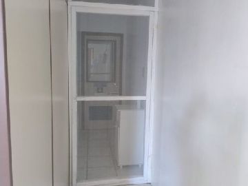 Laborat�rio para produ��o de semi-s�lidos ( parte dermatol�gica) e lavat�rios 2�piso