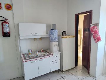 Escrit�rio/cozinha/banheiro/dep�sito 2�piso