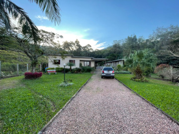 Fortes Im�veis Vende - Area Rural em Maquin�