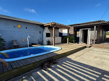 Fortes Im�veis Vende Casa com Ponto Comercial -Tramandai/RS