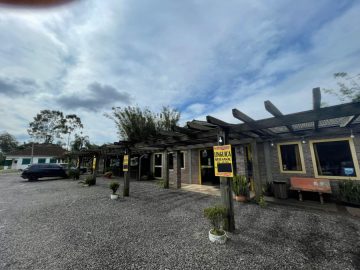 Fortes im�veis vende - Ponto comercial Beira 101