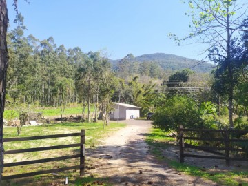Ch�cara em Maquin�