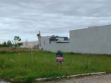 FORTES IM�VEIS VENDE - Terreno em Atl�ntida Sul