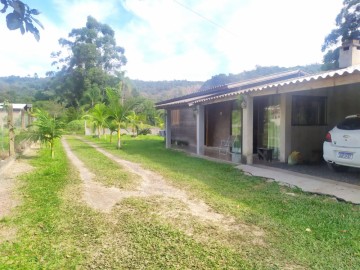 Casa no Morro Alto