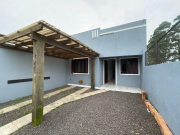Fortes Im�veis Vende - Casa na perua menos 2km do centro